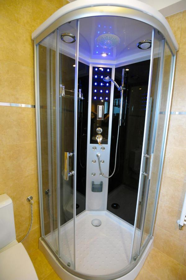 Yael Luxury Apartments 1 Busteni Ruang foto
